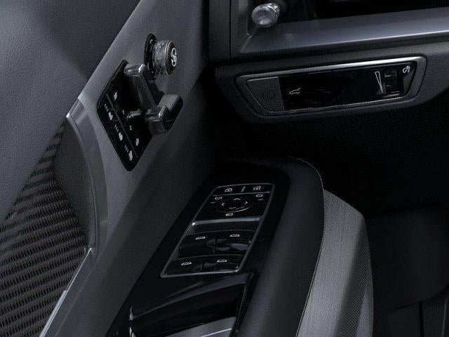 2027 Cadillac VISTIQ AWD 4dr Luxury
