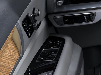 2026 Cadillac VISTIQ AWD 4dr Luxury