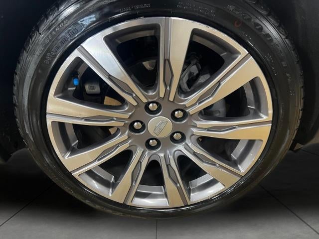 2022 Cadillac XT4 AWD 4dr Premium Luxury