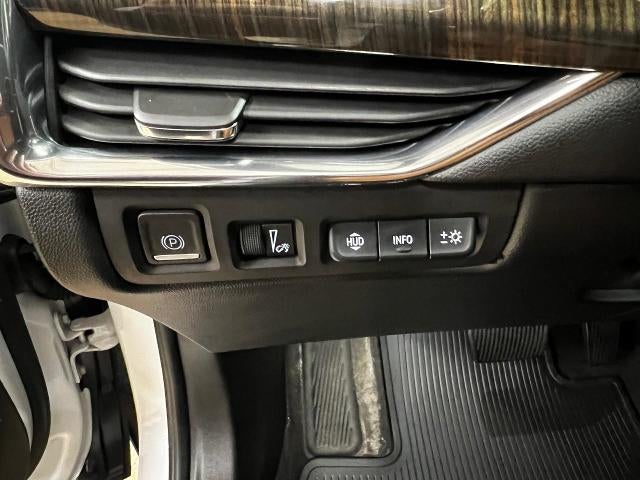 2022 Cadillac XT4 AWD 4dr Premium Luxury