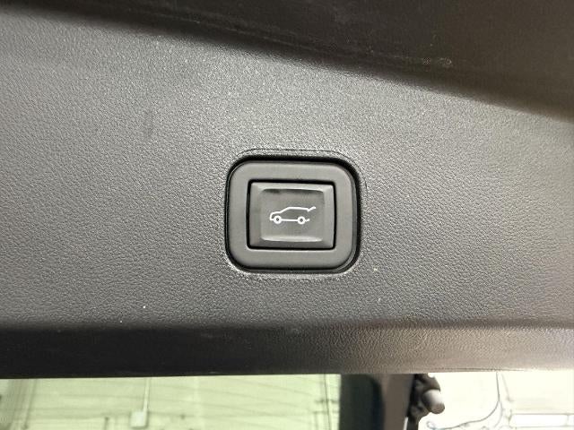 2024 Cadillac LYRIQ 4dr Luxury w/1SC