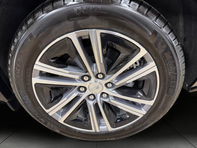 2024 Cadillac LYRIQ 4dr Luxury w/1SD