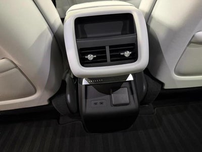 2024 Cadillac LYRIQ 4dr Luxury w/1SD