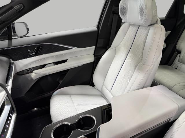 2024 Cadillac LYRIQ 4dr Luxury w/1SD