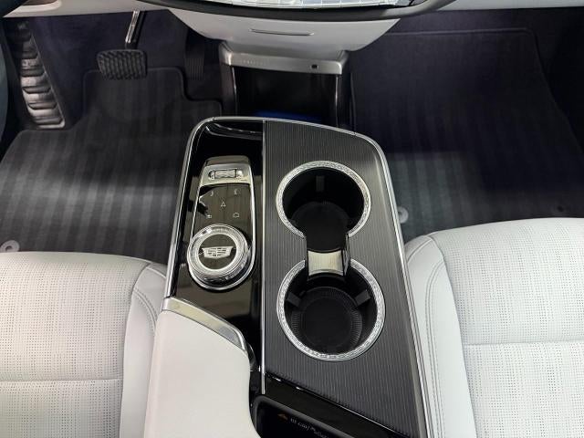 2024 Cadillac LYRIQ 4dr Luxury w/1SD