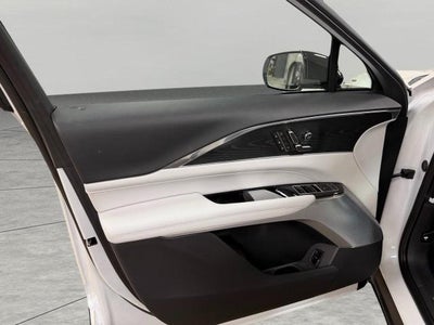 2024 Cadillac LYRIQ 4dr Luxury w/1SD