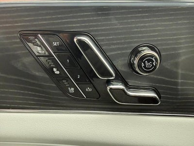 2024 Cadillac LYRIQ 4dr Luxury w/1SD