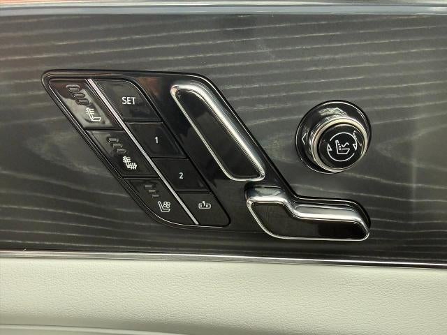 2024 Cadillac LYRIQ 4dr Luxury w/1SD