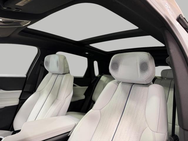 2024 Cadillac LYRIQ 4dr Luxury w/1SD