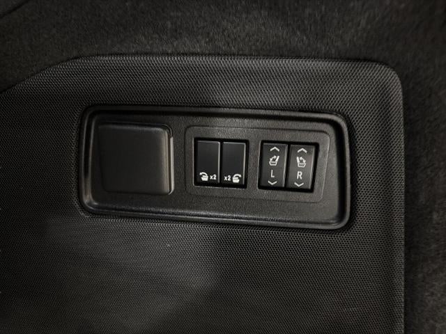 2023 Cadillac Escalade AWD 4dr V-Series