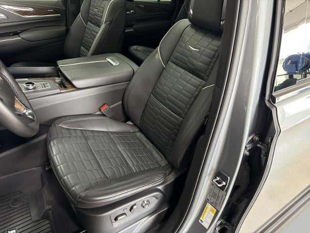2023 Cadillac Escalade ESV 4WD 4dr Sport Platinum