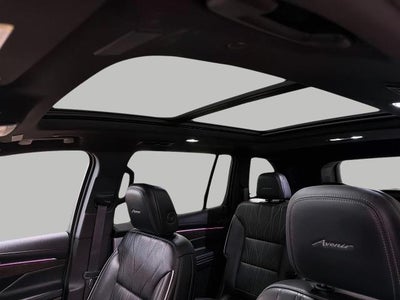 2025 Buick Enclave 4dr Avenir
