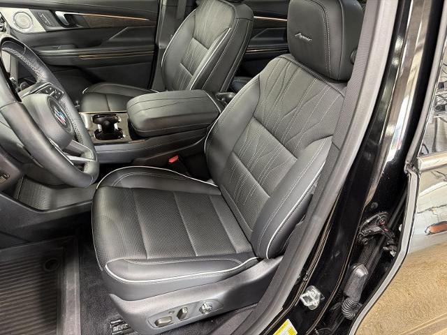 2025 Buick Enclave 4dr Avenir