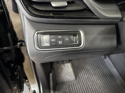 2025 Buick Enclave 4dr Avenir