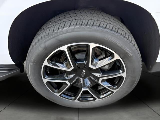 2024 Chevrolet Suburban 4WD 4dr RST
