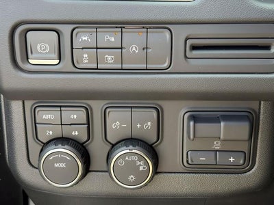 2024 Chevrolet Suburban 4WD 4dr RST