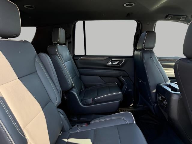 2022 Chevrolet Suburban 4WD 4dr Premier