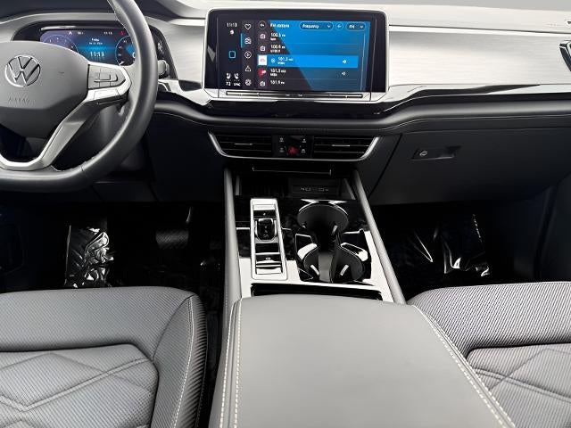 2025 Volkswagen Atlas Cross Sport 2.0T SE w/Technology 4MOTION