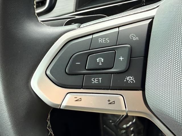 2025 Volkswagen Atlas Cross Sport 2.0T SE w/Technology 4MOTION