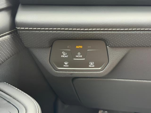 2025 Volkswagen Atlas Cross Sport 2.0T SE w/Technology 4MOTION