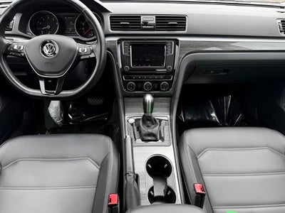 2018 Volkswagen Passat 2.0T SE Auto
