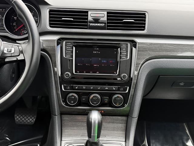 2018 Volkswagen Passat 2.0T SE Auto