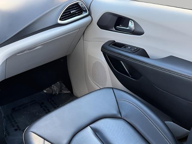 2024 Chrysler Pacifica Touring L FWD