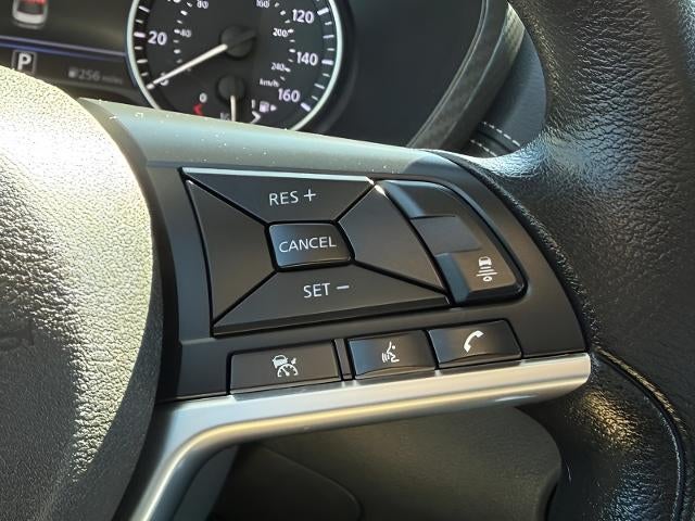 2025 Nissan Sentra SV CVT