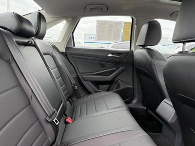 2022 Volkswagen Jetta SE Auto