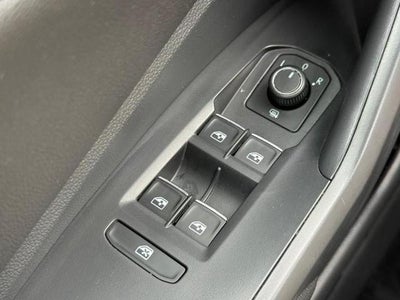 2022 Volkswagen Jetta SE Auto