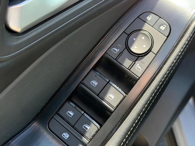 2025 Nissan Rogue AWD SV