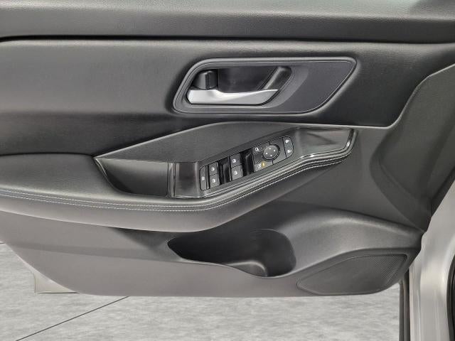 2025 Nissan Rogue AWD SV