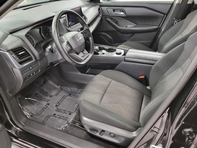 2025 Nissan Rogue AWD SV