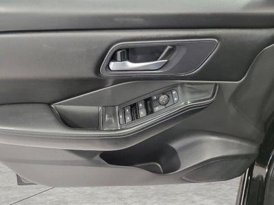 2025 Nissan Rogue AWD SV