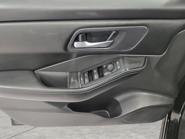 2025 Nissan Rogue AWD SV