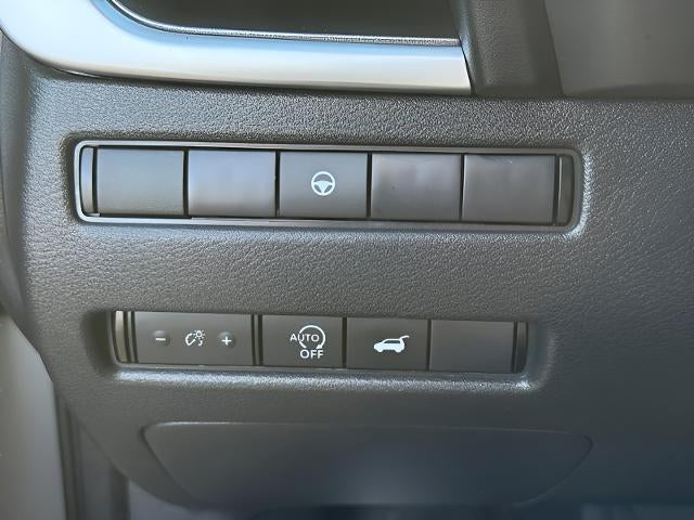 2025 Nissan Rogue AWD SV