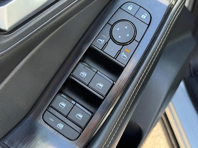 2025 Nissan Rogue AWD SV