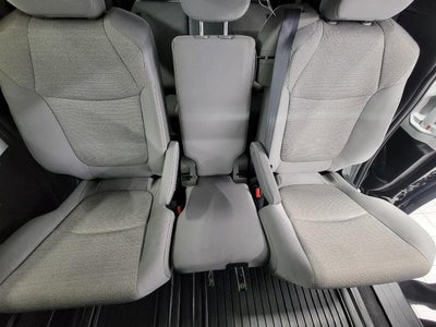 2025 Toyota Sienna LE FWD 8-Passenger