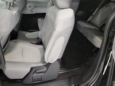 2025 Toyota Sienna LE FWD 8-Passenger