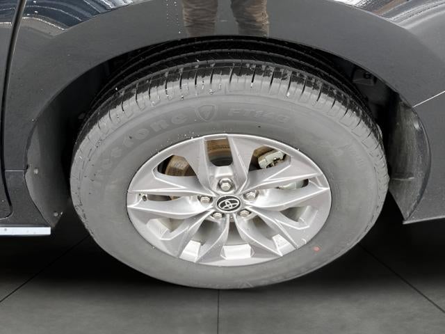 2025 Toyota Sienna LE FWD 8-Passenger