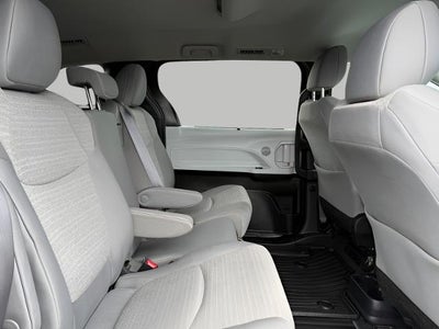 2025 Toyota Sienna LE FWD 8-Passenger