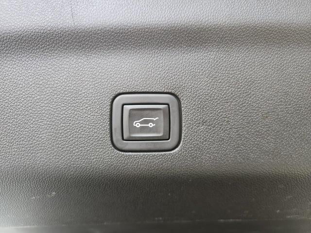 2025 GMC Yukon XL 4WD 4DR DENALI **HEATED FRONT & REAR SEATS**HD SURROUND VISION**ADAPTIVE CRUISE CONTROL**