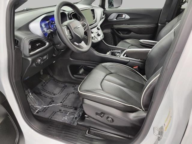 2026 Chrysler Pacifica Limited FWD