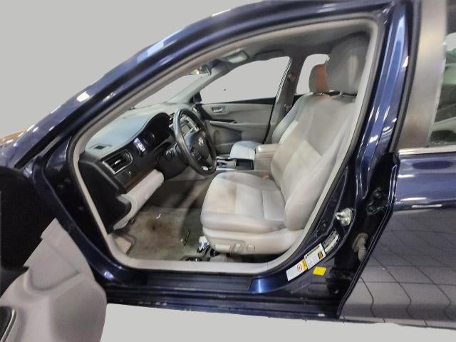 2016 Toyota Camry 4dr Sdn I4 Auto LE