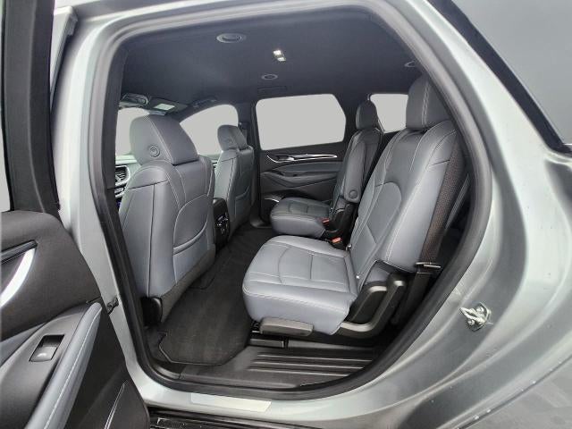 2023 Buick Enclave AWD 4DR ESSENCE **GARAGE DOOR TRANSMITTER**HEATED FRONT SEATS**DUAL ZONE CLIMATE CONTROL**