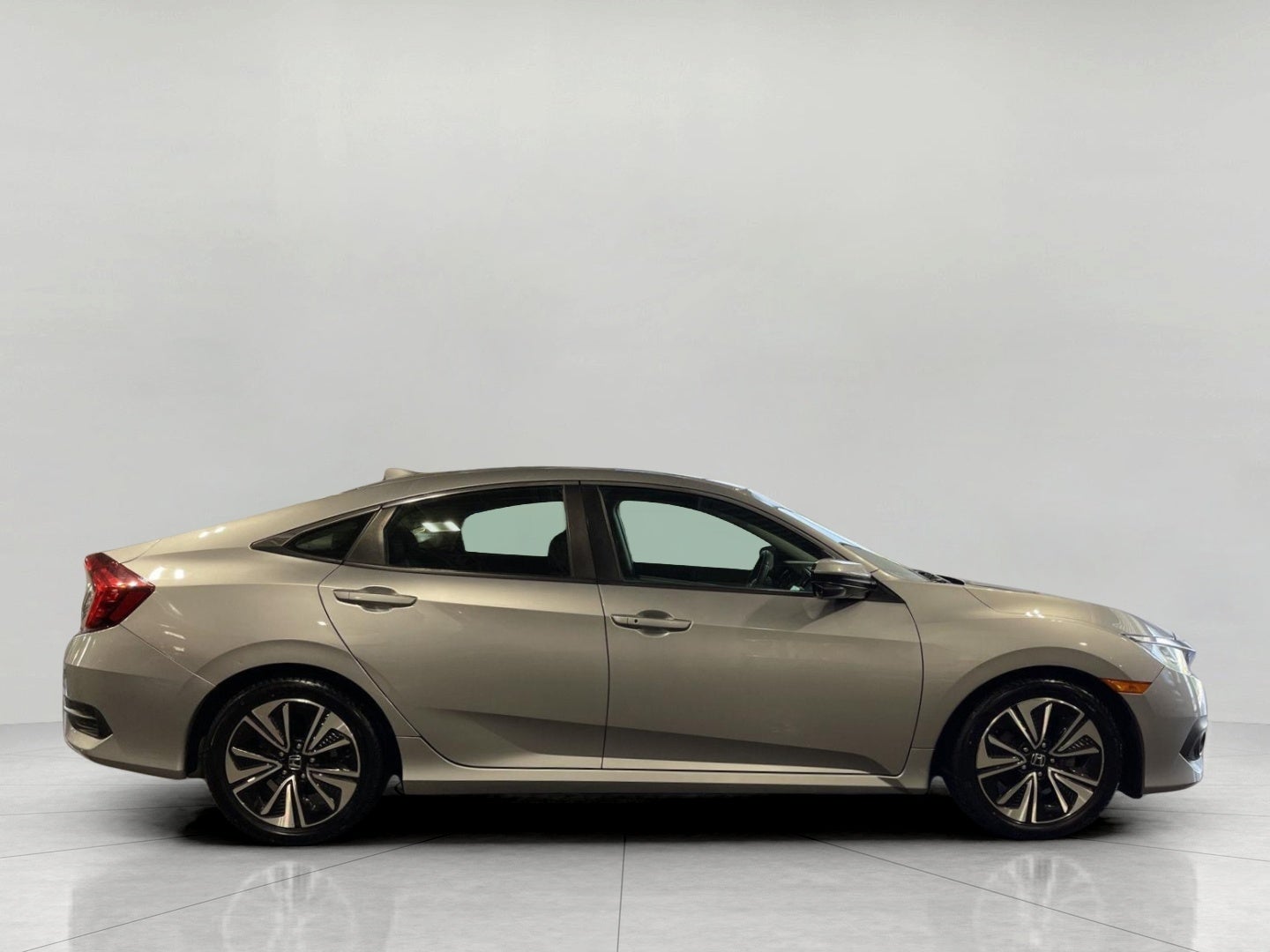 2016 Honda Civic Sedan 4dr CVT EX-T