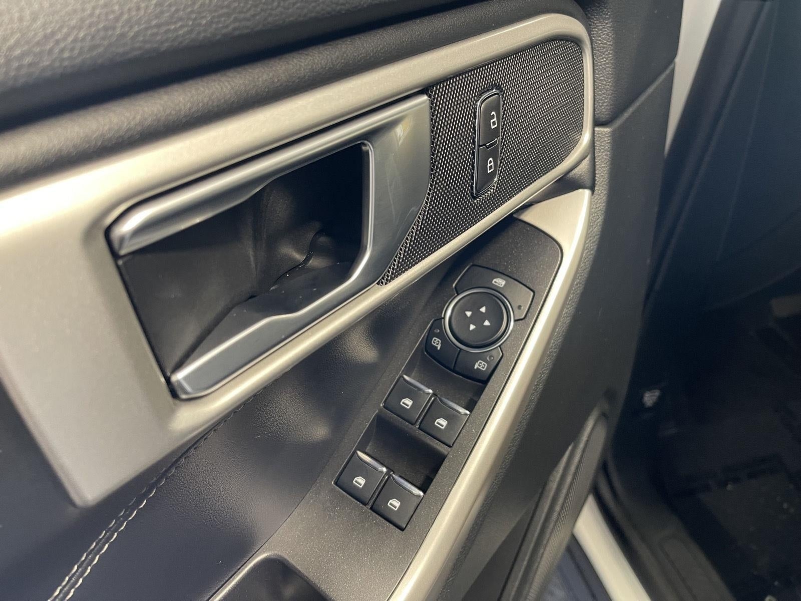 2023 Ford Explorer XLT 4WD