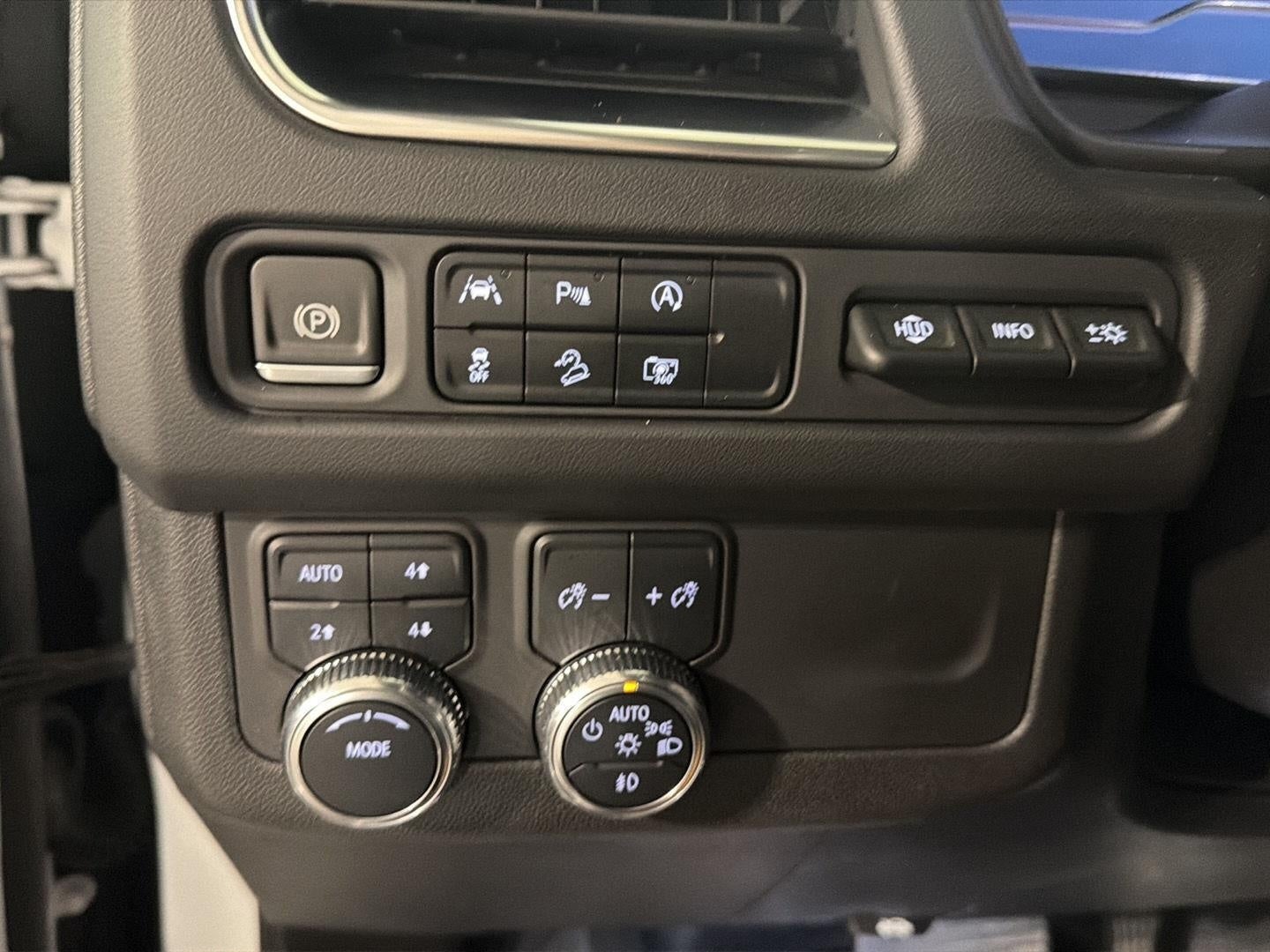 2024 GMC Yukon 4WD 4dr AT4