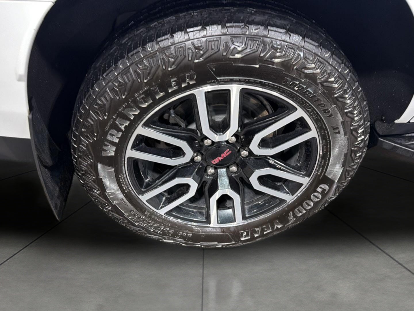 2024 GMC Yukon 4WD 4dr AT4