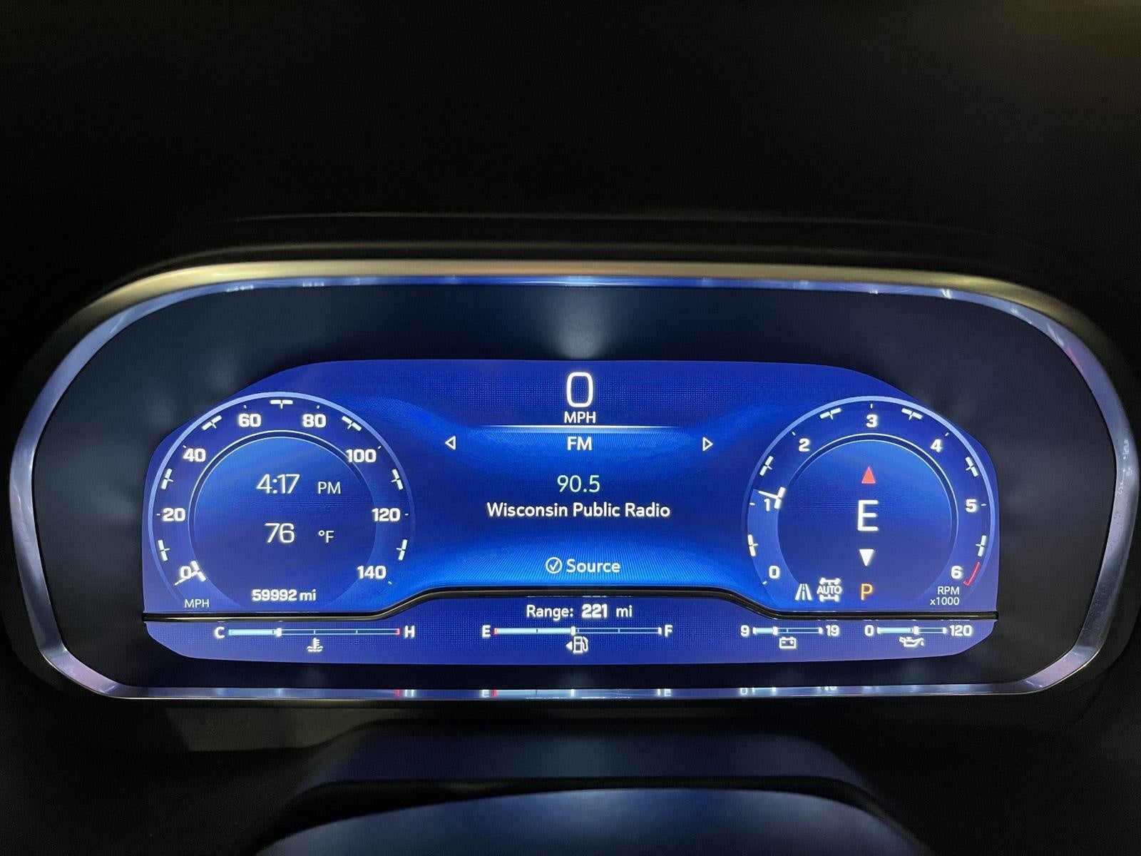 2023 Chevrolet Suburban 4WD 4dr LT